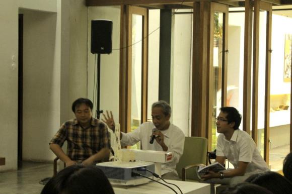 555918_3782801001766_1180540515_n