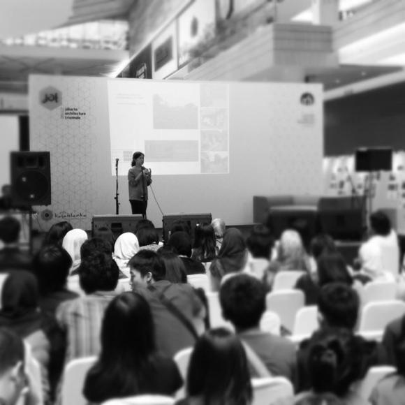 576247_10151277947921240_1092006847_n