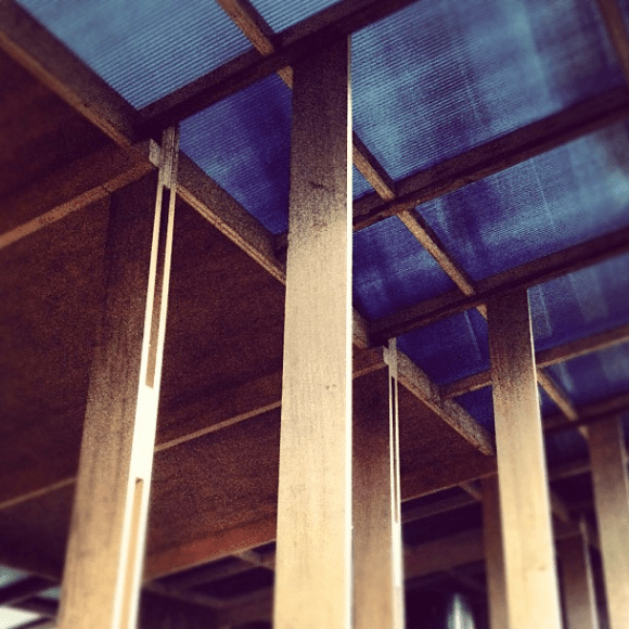 Susunan kombinasi triplek rangka