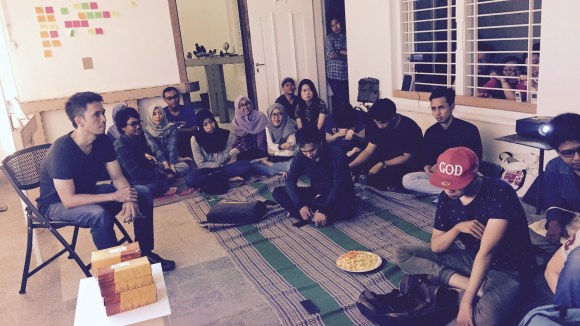 Defry Ardianta as moderator of the discussion