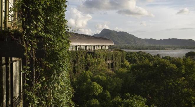 Being one of Bawa's earlier moves toward minimalism in building detailing, the design of the Kandalama Hotel was shocking to admirers of the vernacular influence visible in his previous projects. However, the subtlety of the architecture itself effectively foregrounds the drama of the cliff-side topography and breathtaking views.