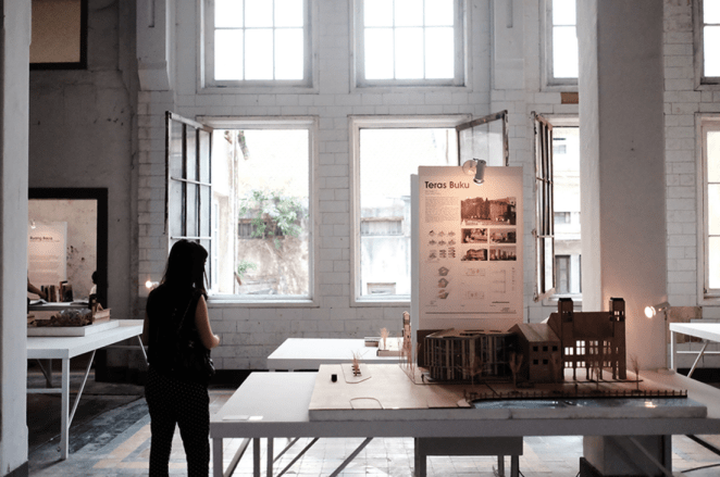 UPH Exhibition Waktu adalah ruang http://media.rooang.com/wp-content/uploads/2015/08/Zona-Kontinum-Kota-Tua.jpg