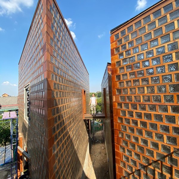 Boonserm Premthada – Sang Penjaga&nbsp;Gajah